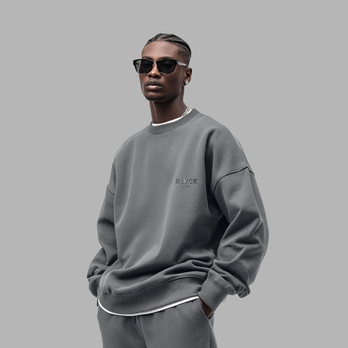 Guardarropa all-black BLVCK