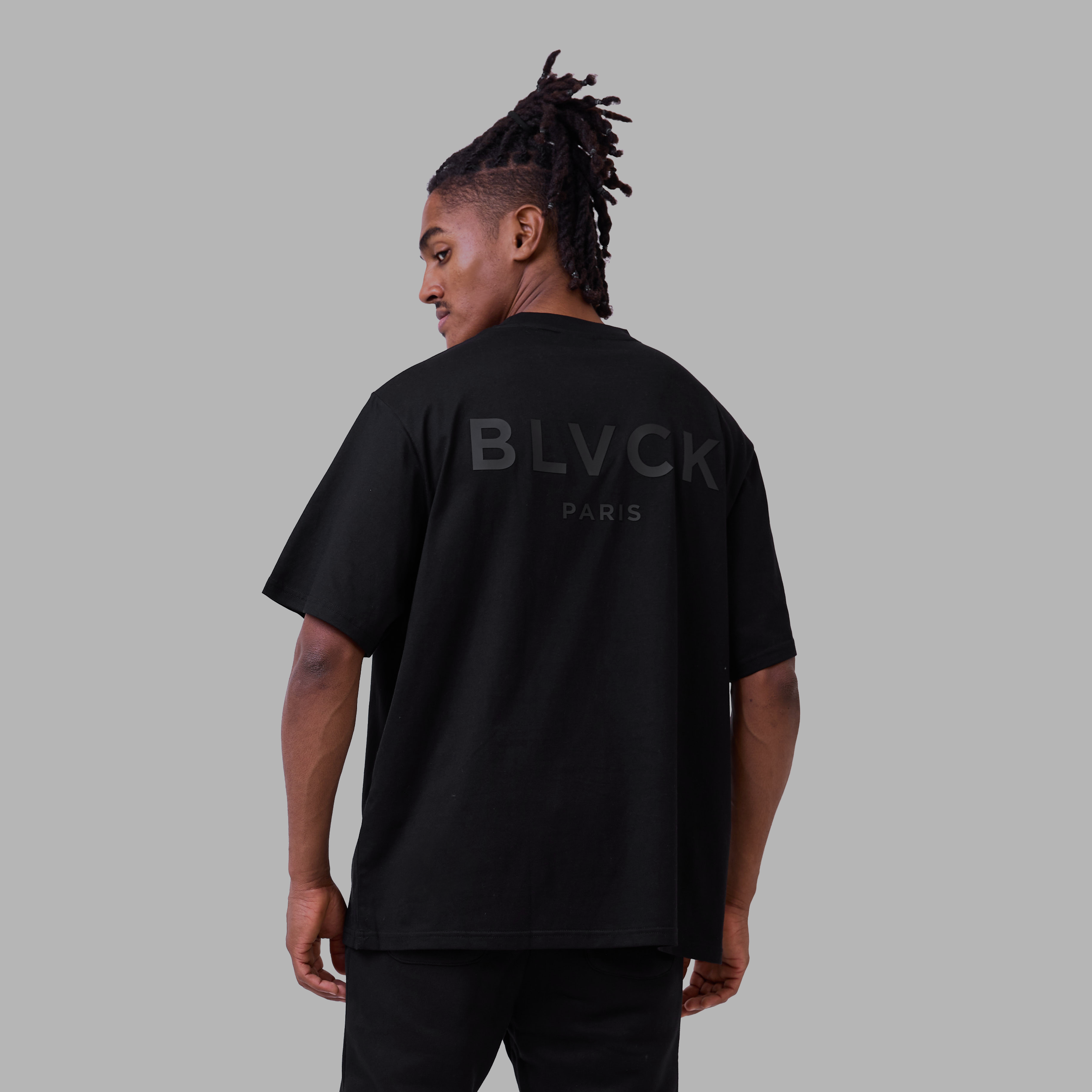 Shades of Blvck Tee - modelo