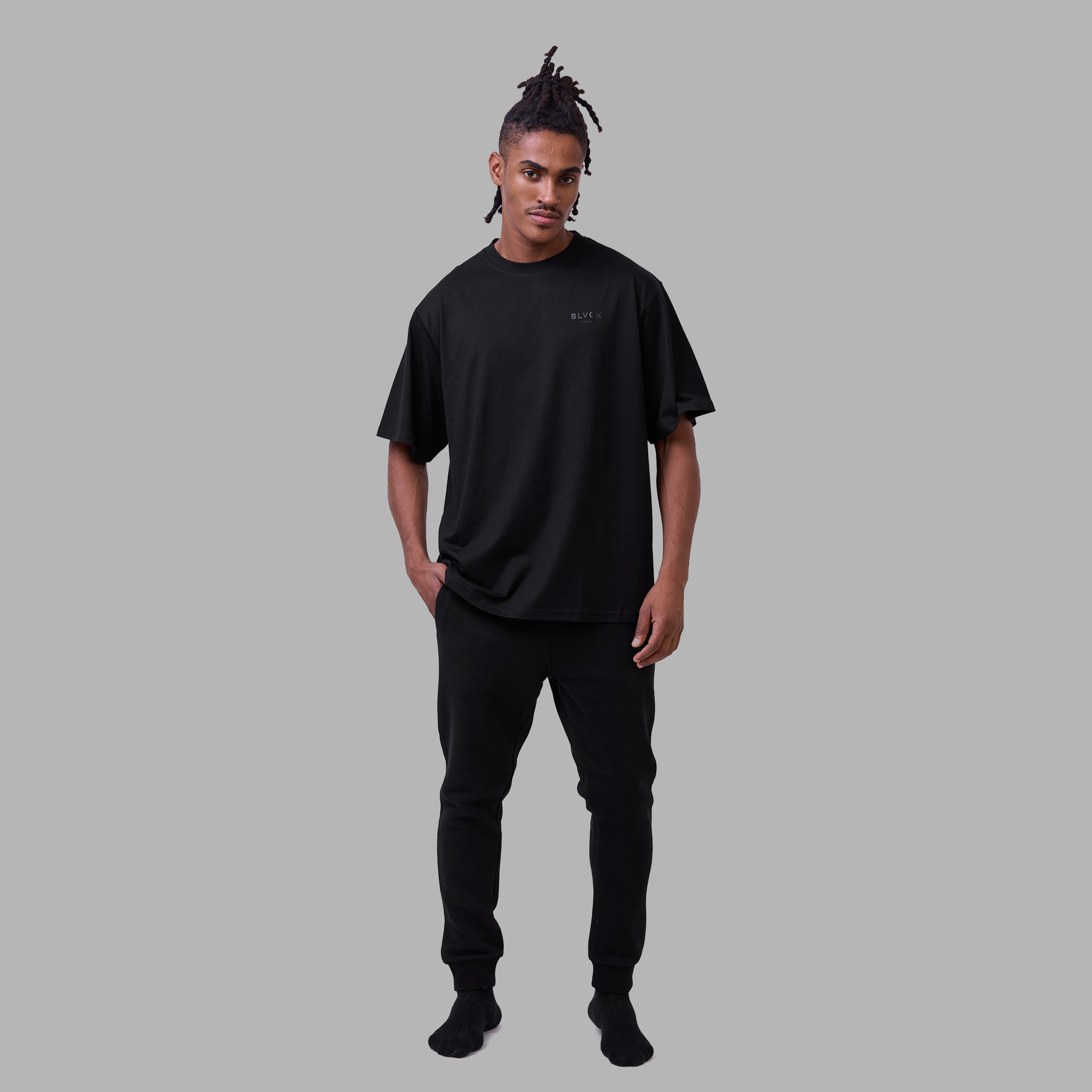 Shades of Blvck Tee - modelo